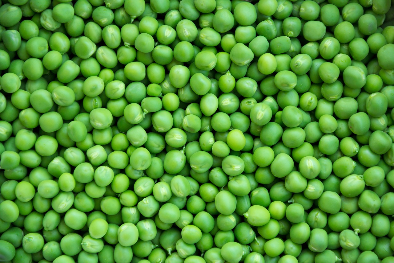 10 Delicious Ways to Use Fresh Peas in Cooking